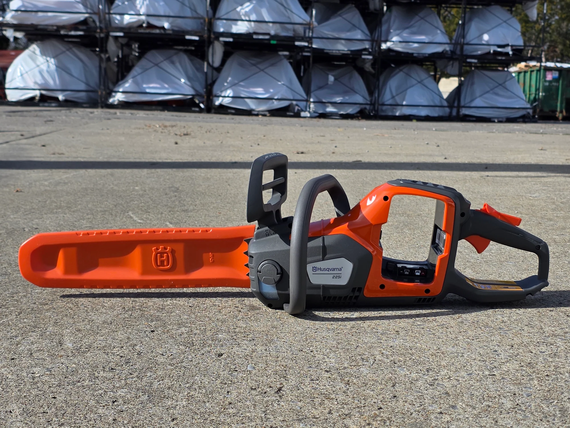 Husqvarna Power Axe 225i Battery Chainsaw Kit Includes Battery and Charger (Unboxed) - Image 3