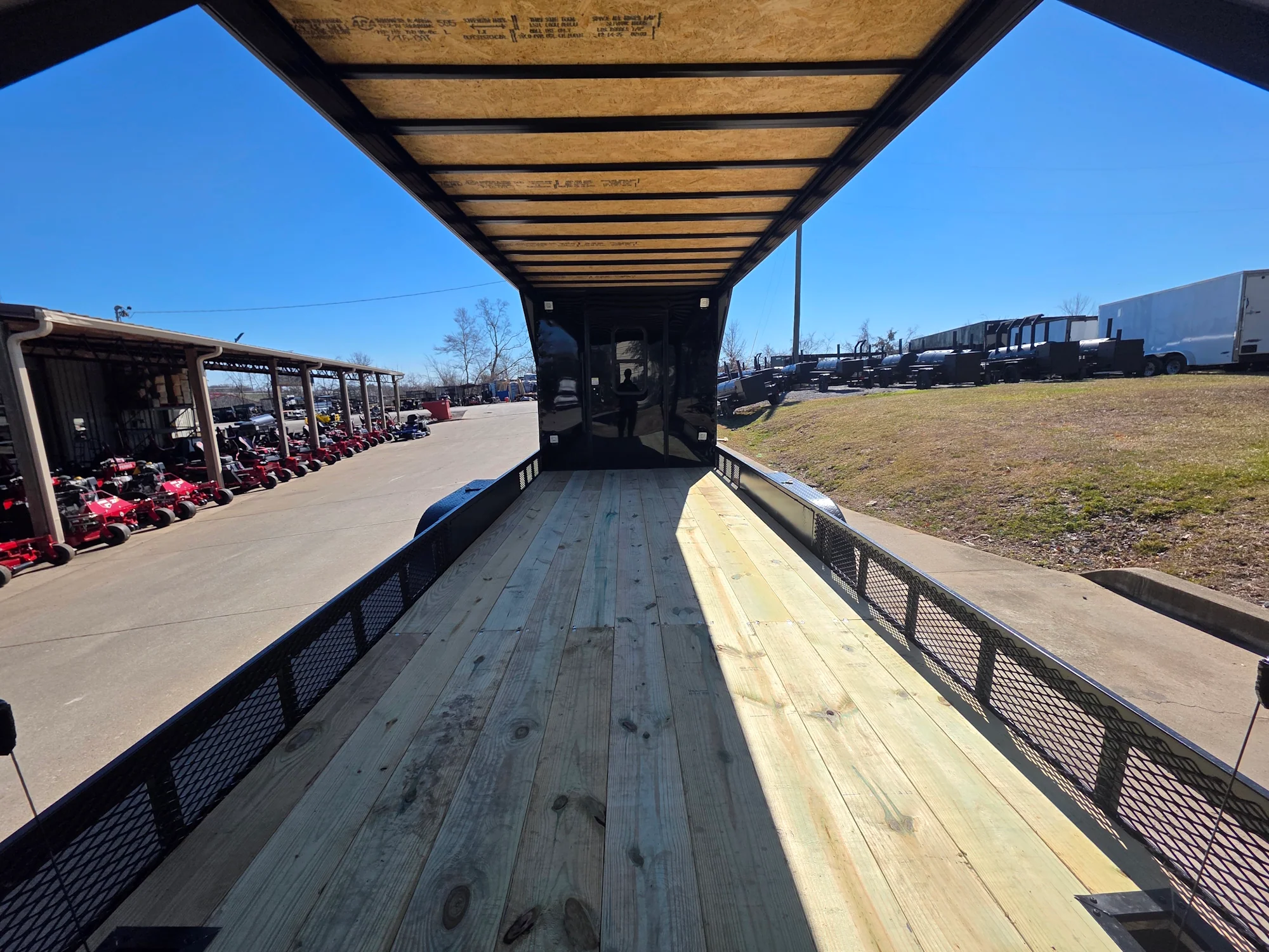 7x26 Black Hybrid Enclosed and Utility Trailer (2) 5200lb Axles 10K GVWR - Image 24