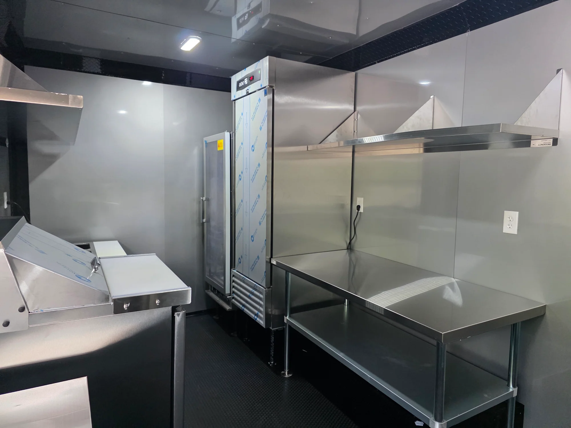 8.5' x 16' Mobile Food Vending Concession Trailer - Image 17
