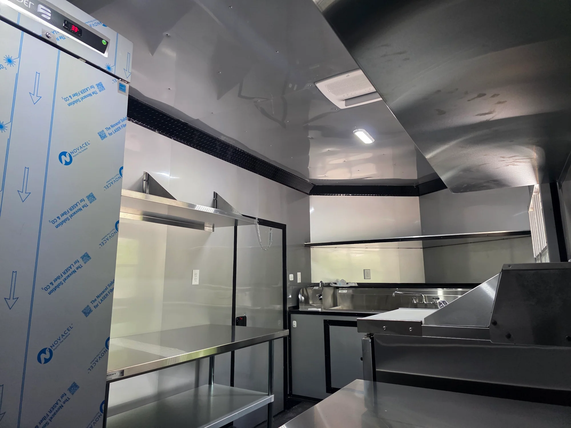 8.5' x 16' Mobile Food Vending Concession Trailer - Image 20