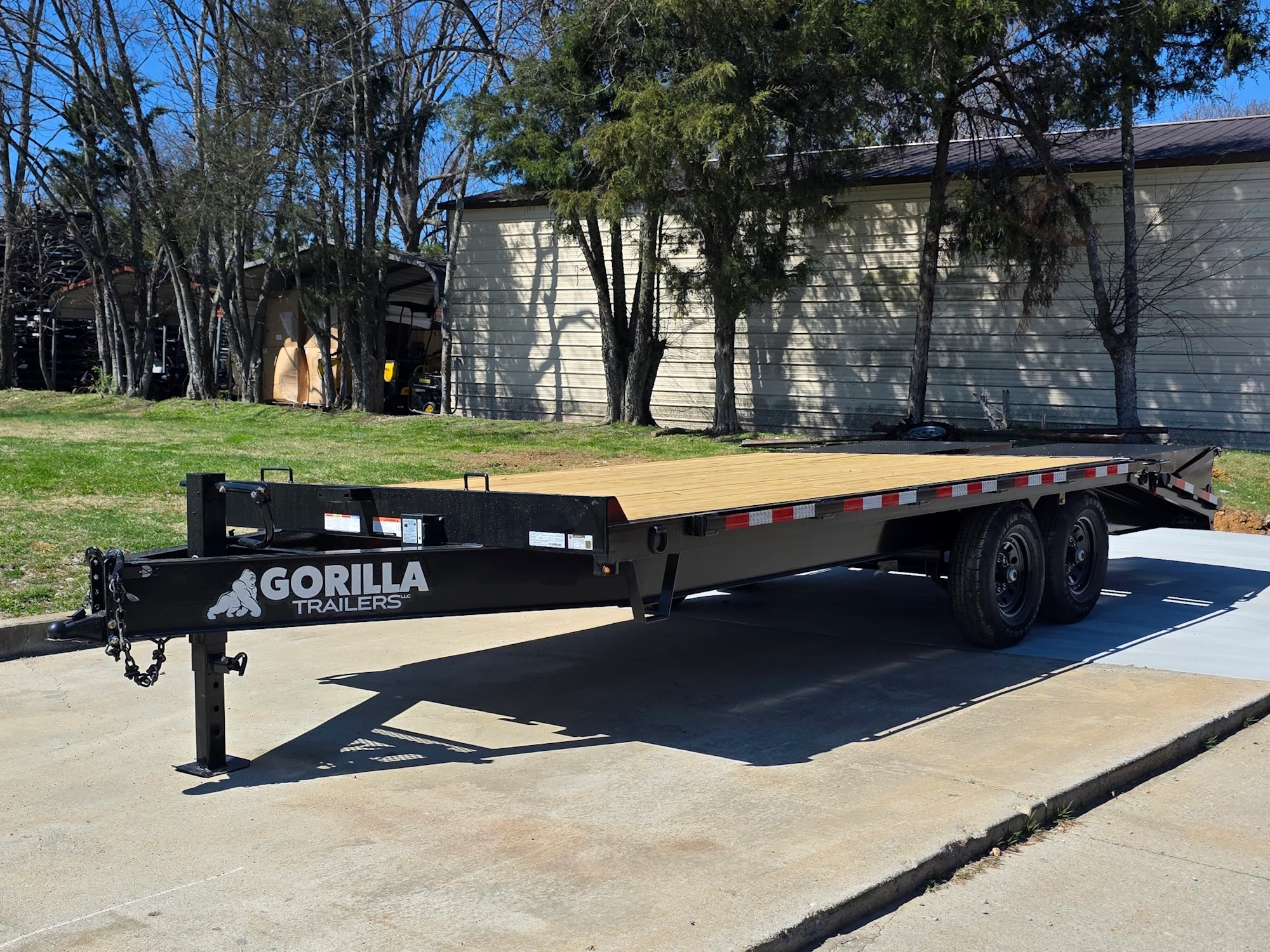 8.5x20 I Beam Deck over Dovetail Equipment Trailer 2-7k Axles with King Kong Ramps - Image 8