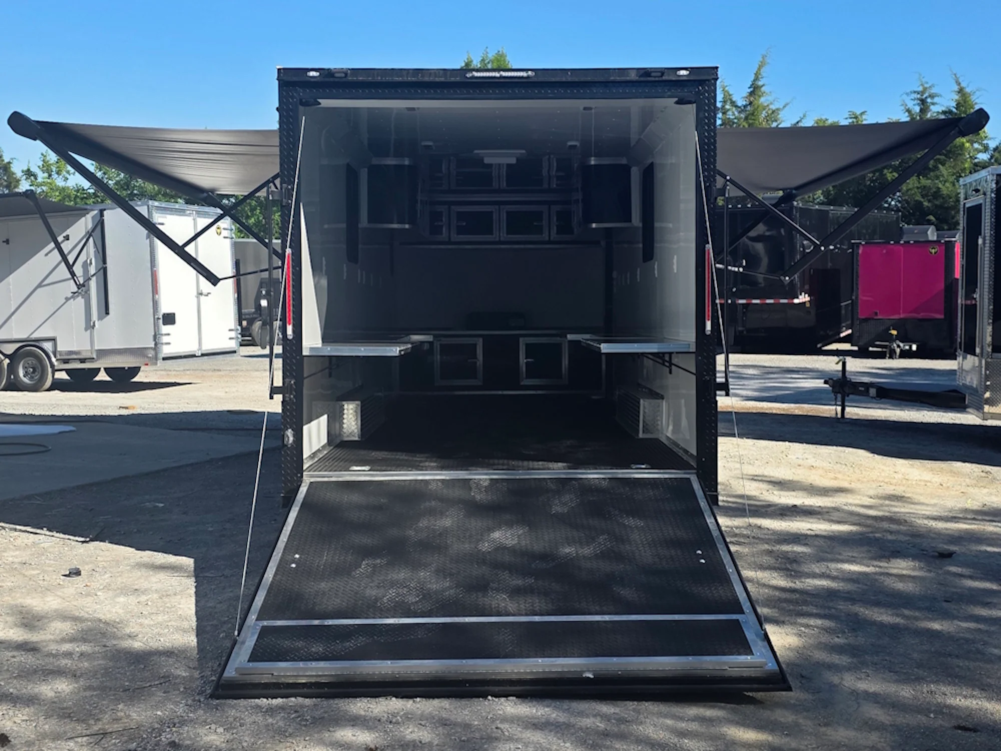 8.5' X 24' Custom Enclosed Trailer Office and Mobile Command Center - Image 13