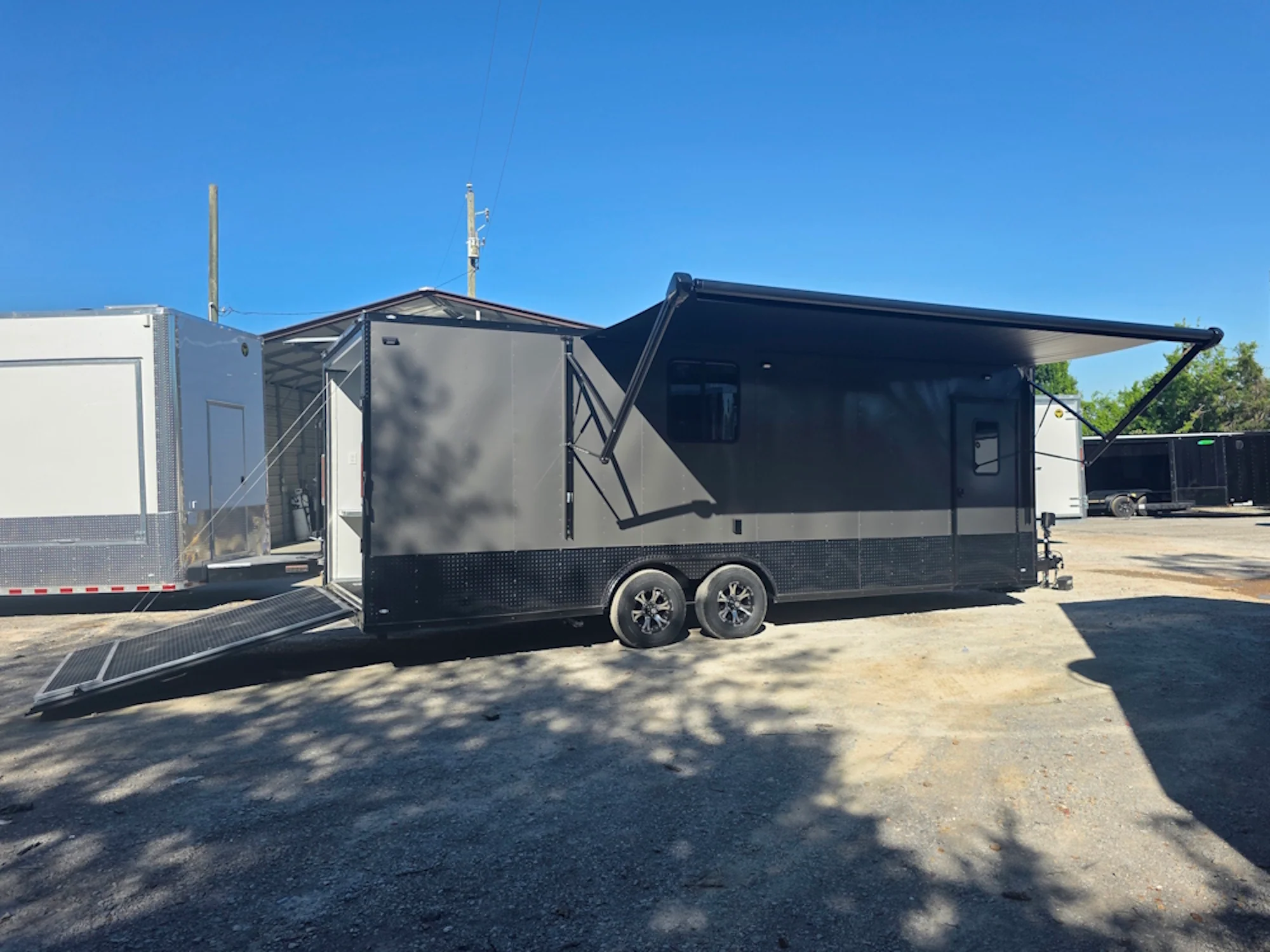 8.5' X 24' Custom Enclosed Trailer Office and Mobile Command Center - Image 15