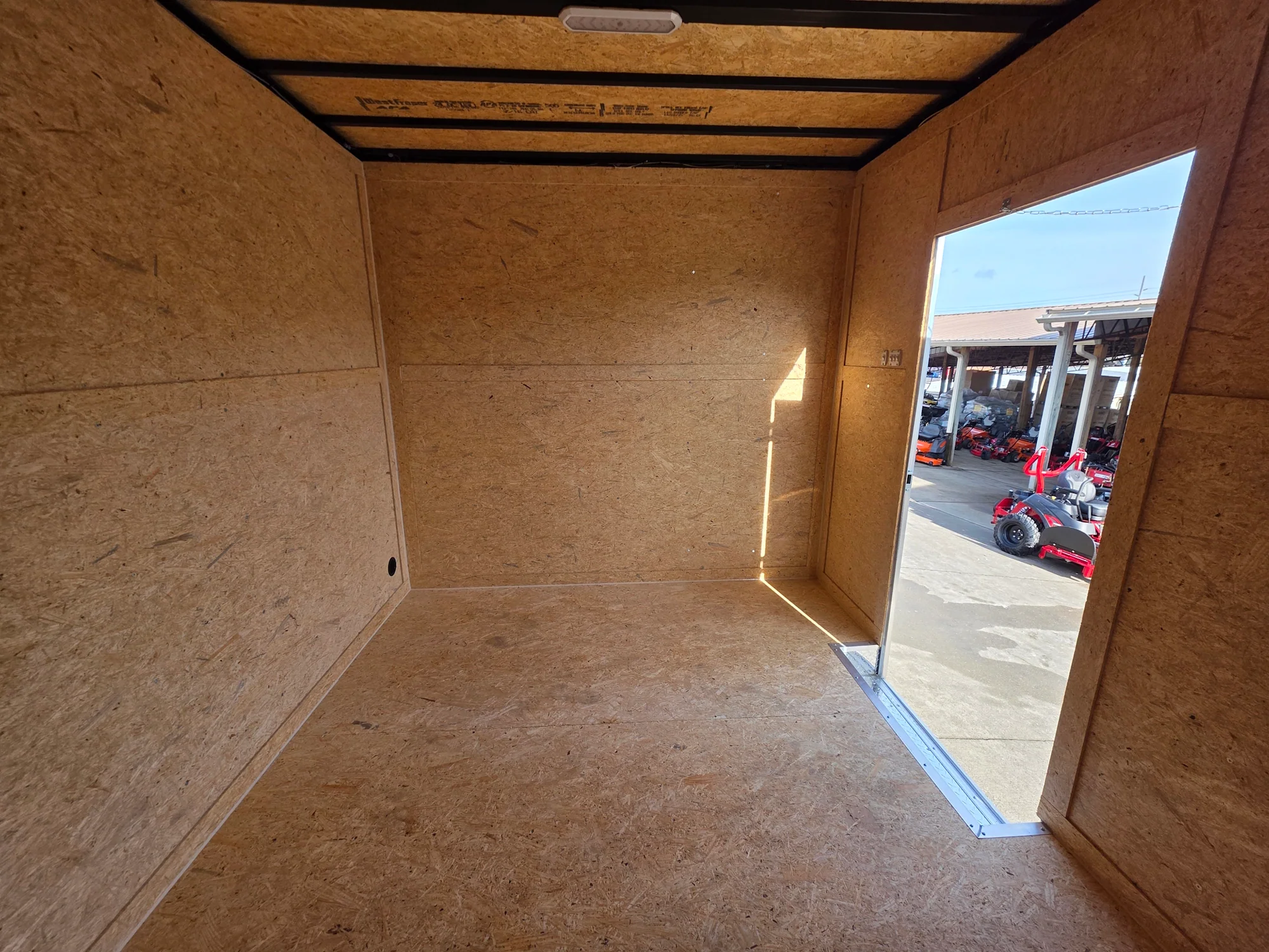 8.5x24 Hybrid White Enclosed V-Nose Trailer (2) 7000lb Axles 14k GVWR - Image 31