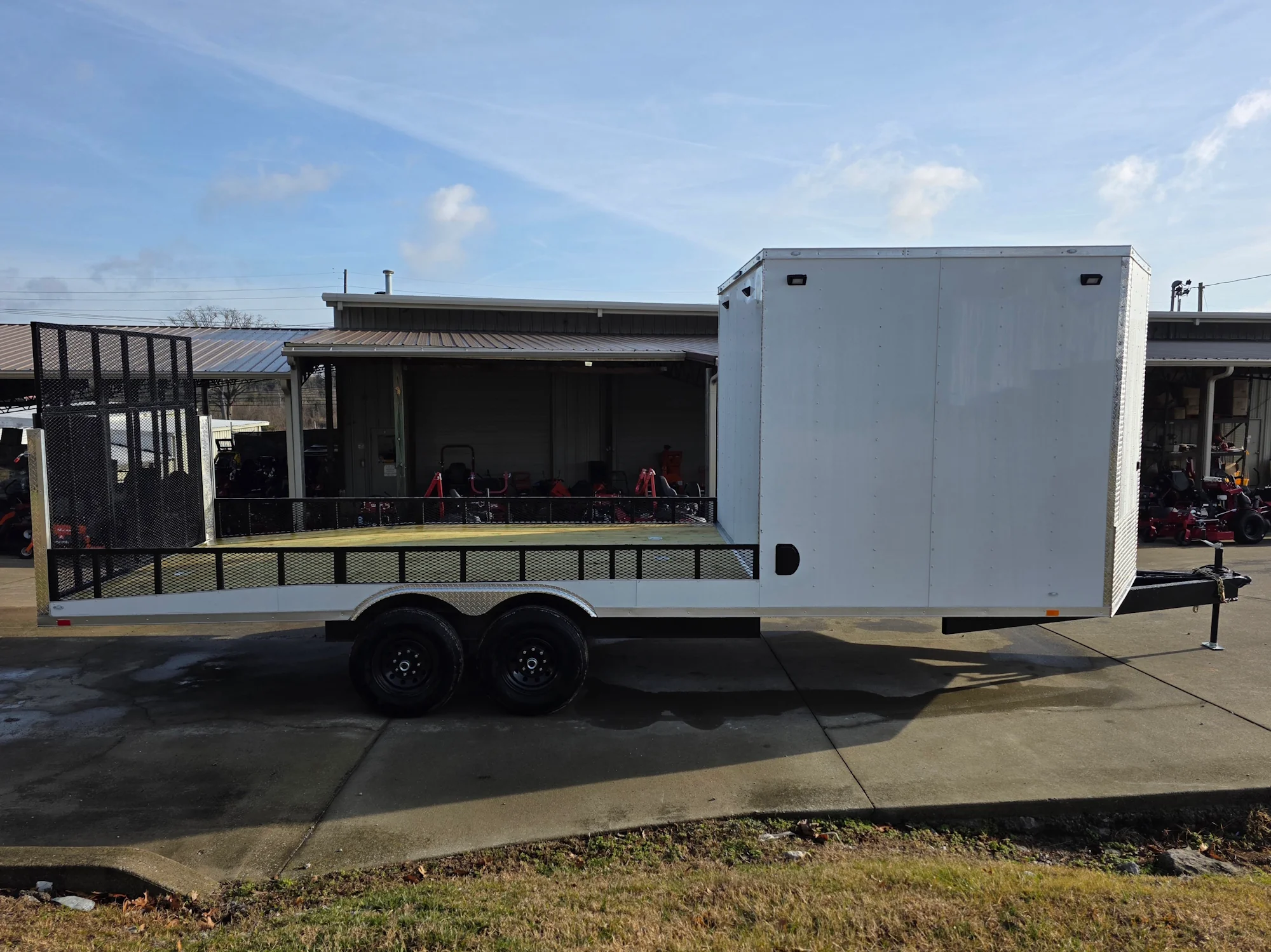 8.5x24 Hybrid White Enclosed V-Nose Trailer (2) 7000lb Axles 14k GVWR - Image 9