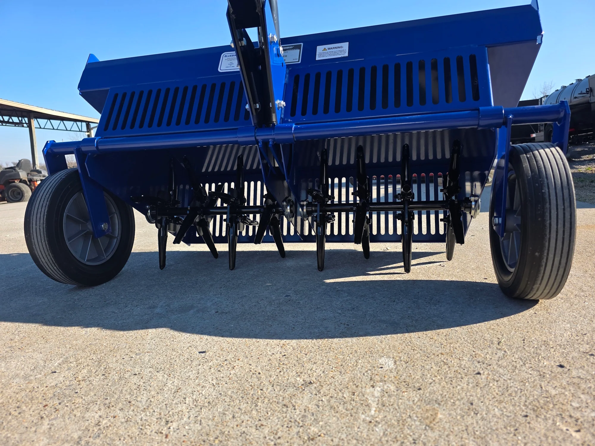 Bluebird 36'' Commercial Tow behind Aerator TA10 - Image 9