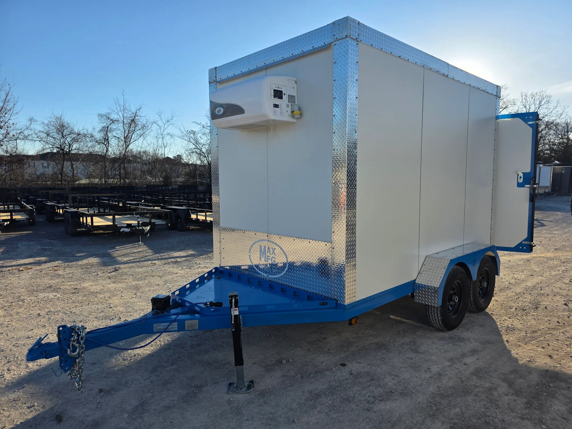 Custom 7' X 12' White Refrigerated Cooler and Freezer Trailer (Includes Generator) - Image 3