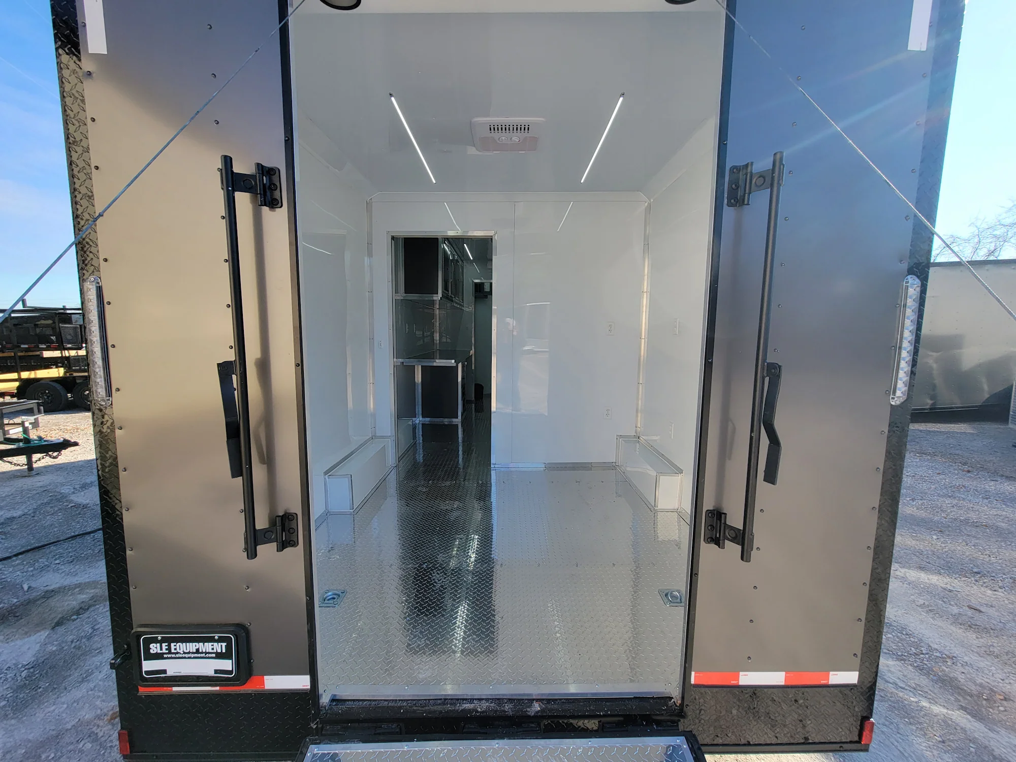 8.5' X 20' Charcoal Grey Office and Mobile Command Center Enclosed Trailer - Image 9