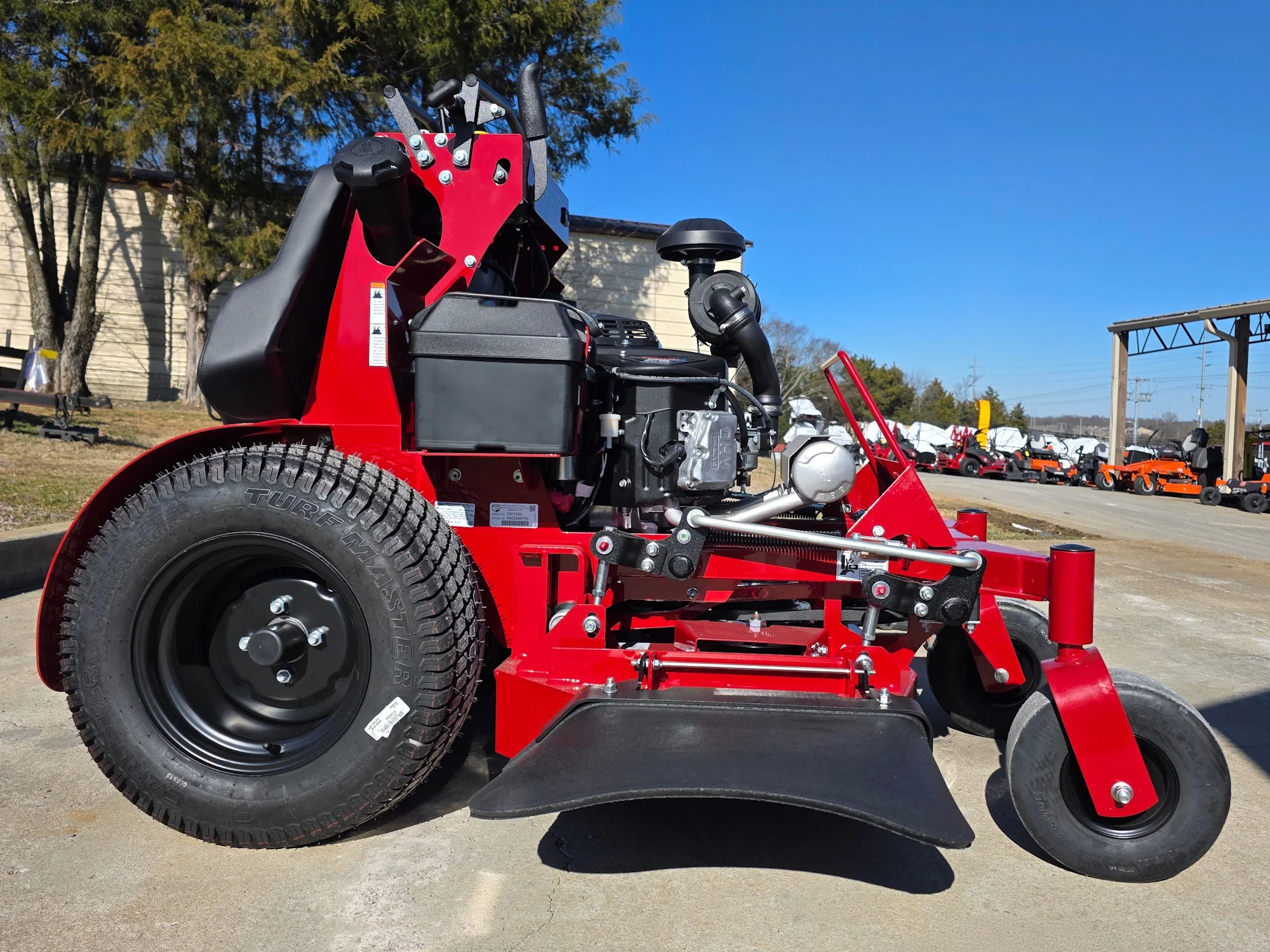 Ferris SRS Z1 36" 19HP Kawasaki Stand-On Mower Handhelds Package (Instant Rebate Included) - Image 6