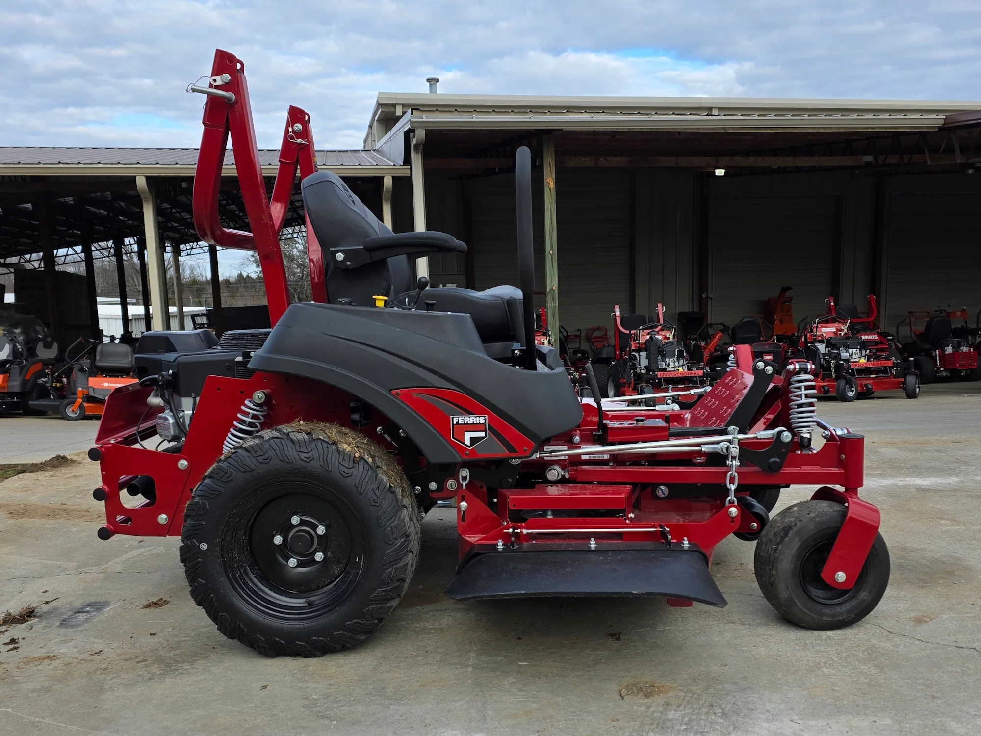 Ferris 5902154 52" ISX800 Commercial Zero Turn Mower Handheld Bundle - Image 7