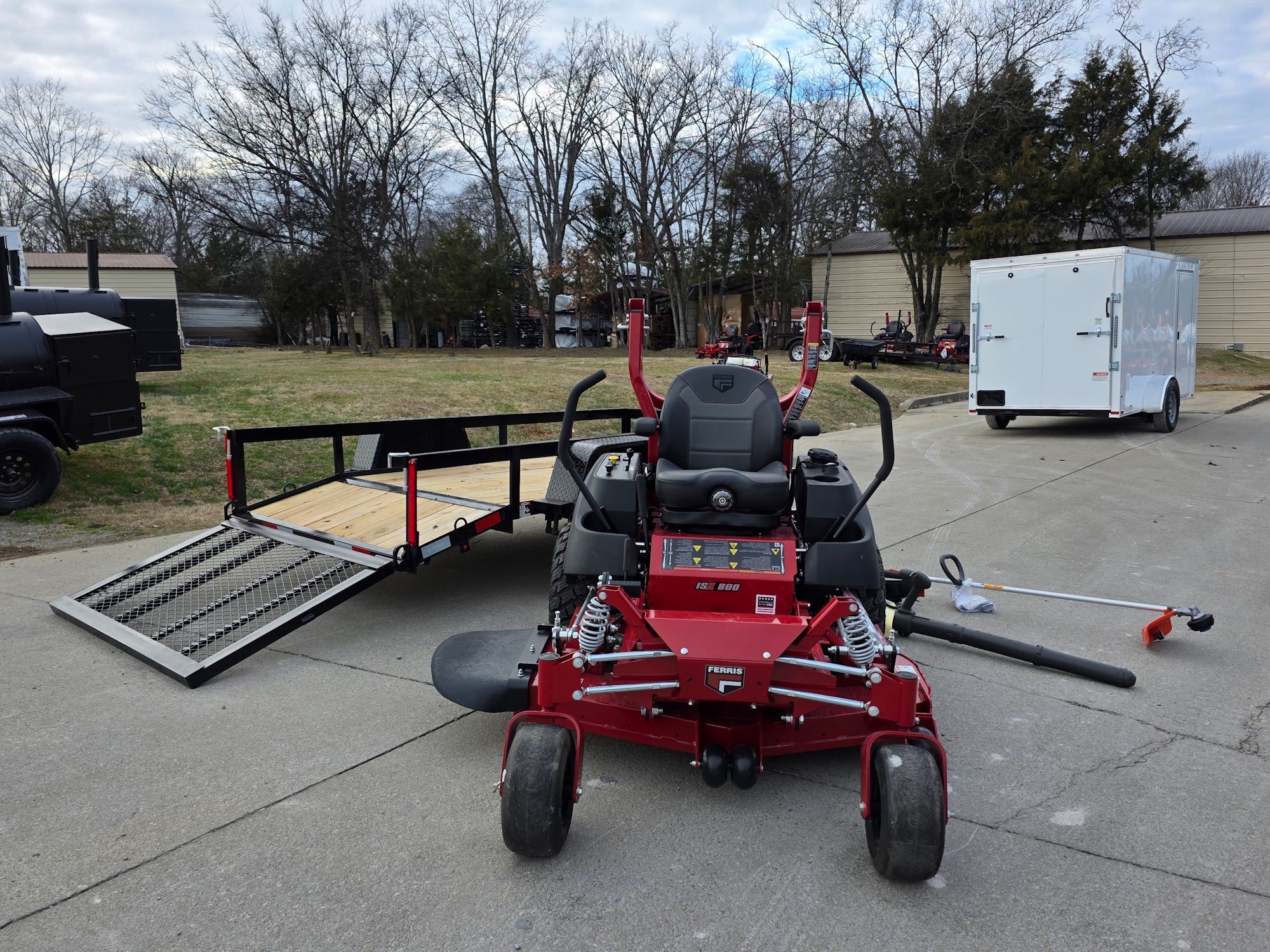 Ferris 5902154 52" ISX800 Commercial Zero Turn Mower Utility Trailer Handheld Bundle - Image 5