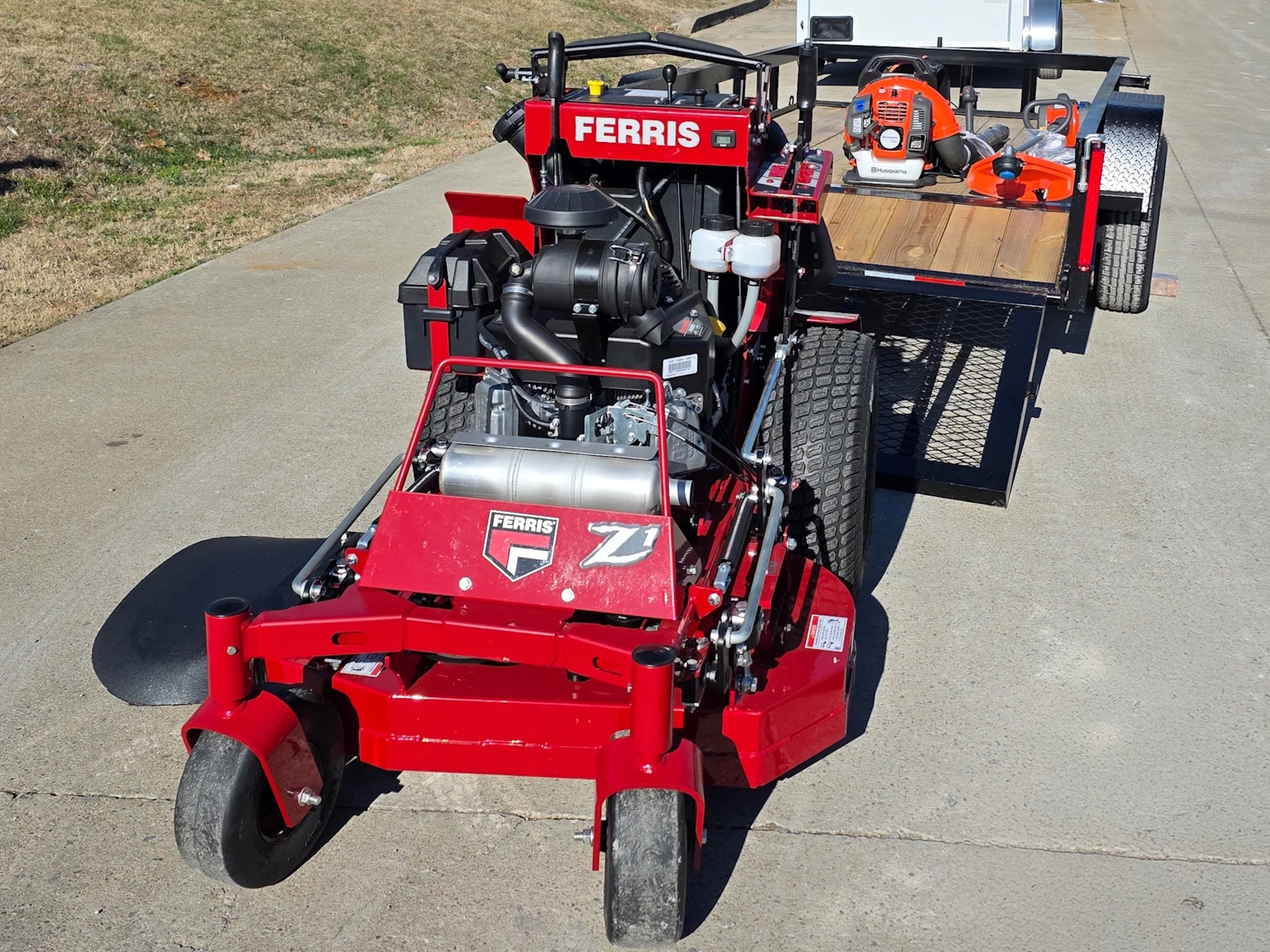 Ferris SRS Z1 5901939 36" Stand-On Mower Handhelds Util Trailer Bundle - Image 7