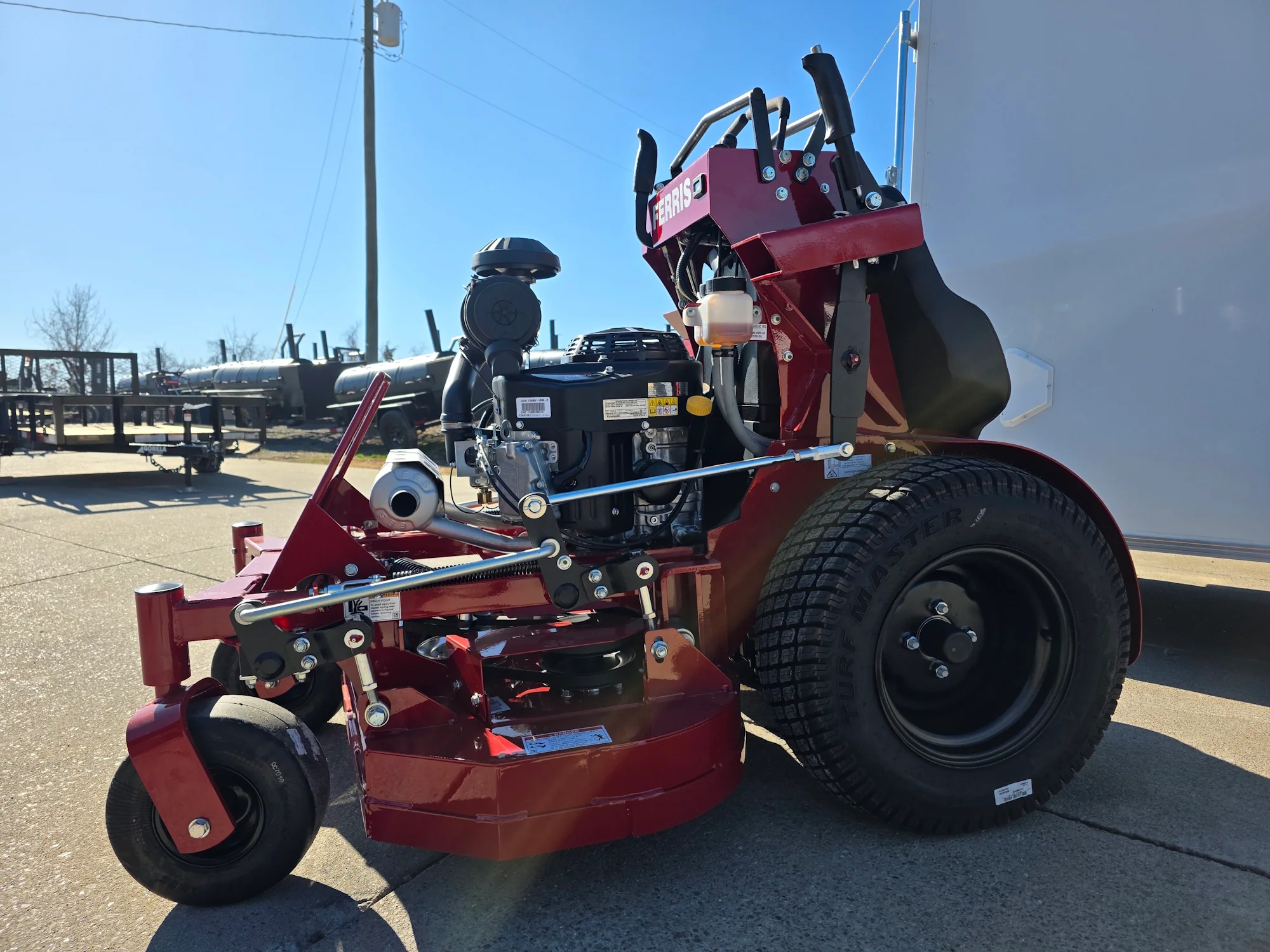 Ferris SRS Z1 36" 19HP 5901939 Kawasaki Stand-On Mower Handhelds Enclosed Trailer Bundle - Image 12