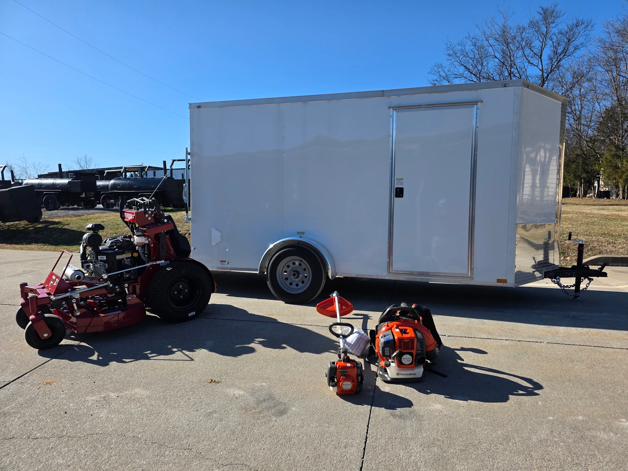 Ferris SRS Z1 36" 19HP 5901939 Kawasaki Stand-On Mower Handhelds Enclosed Trailer Bundle - Image 4