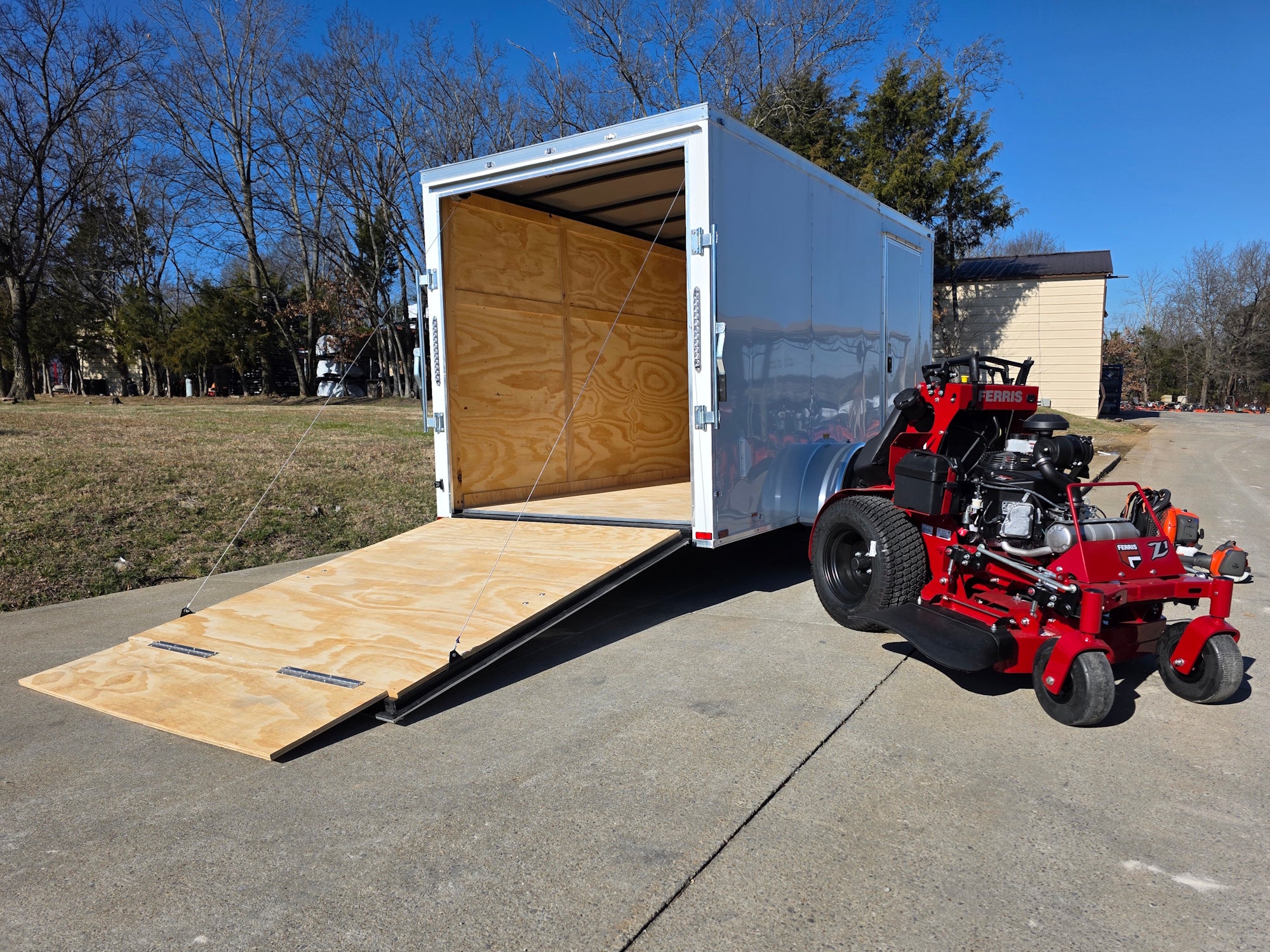 Ferris SRS Z1 36" 19HP 5901939 Kawasaki Stand-On Mower Handhelds Enclosed Trailer Bundle - Image 9