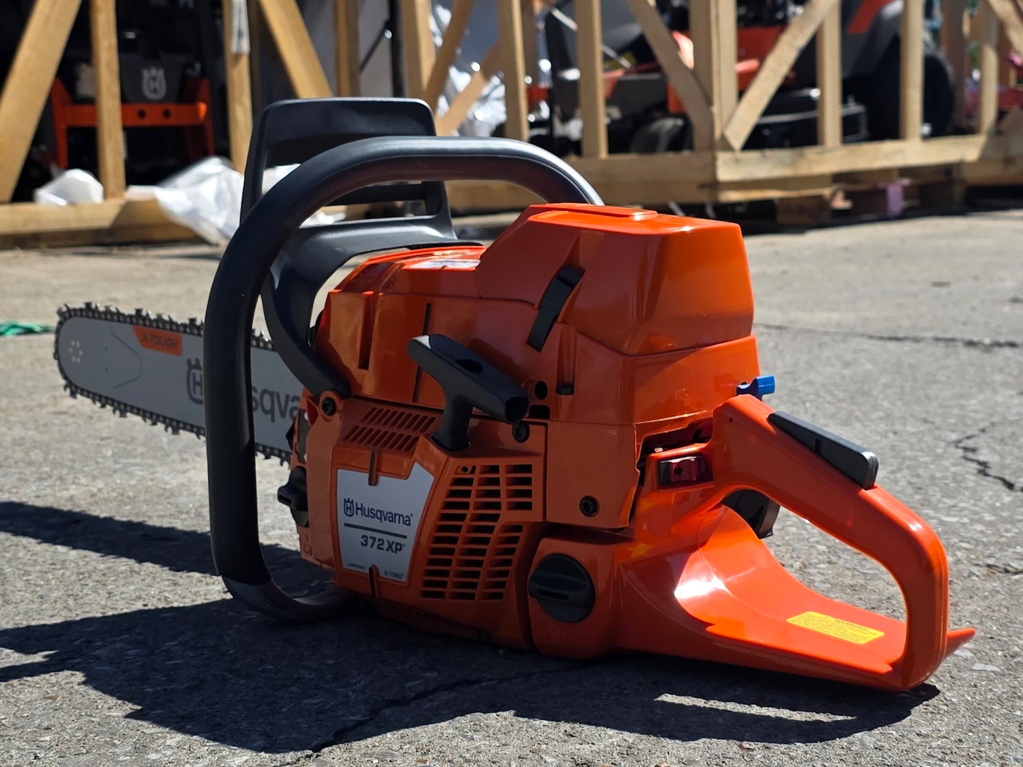 Husqvarna 372XP Gas Chainsaw 20" 3/8 Pitch .050 Gauge 70.7cc (Unboxed) - Image 4