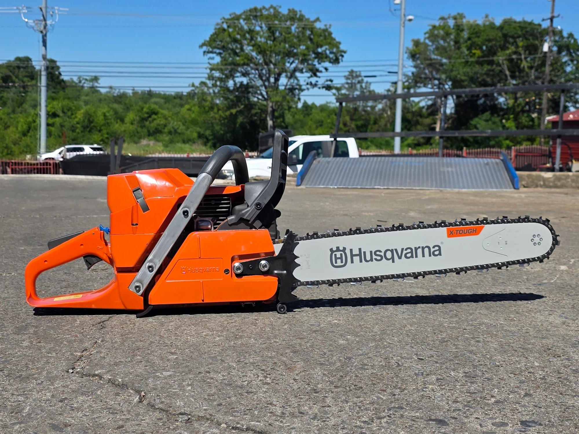 Husqvarna 372XP Gas Chainsaw 20" 3/8 Pitch .050 Gauge 70.7cc (Unboxed) - Image 7