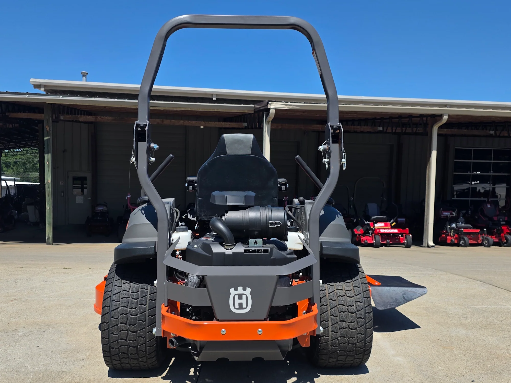 Husqvarna Z572XS Commercial Zero Turn Mower 38.5Hp Kawasaki +Bonus 522L Trimmer (Scratch and Dent) - Image 5