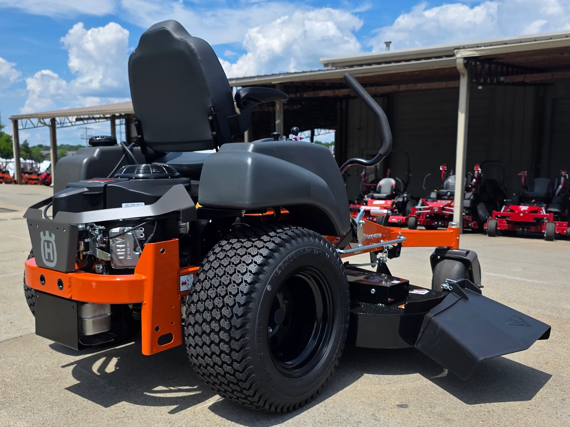 Husqvarna MZ61 61" Special Edition Zero Turn Mower 24HP KAW (Scratch and Dent) - Image 4