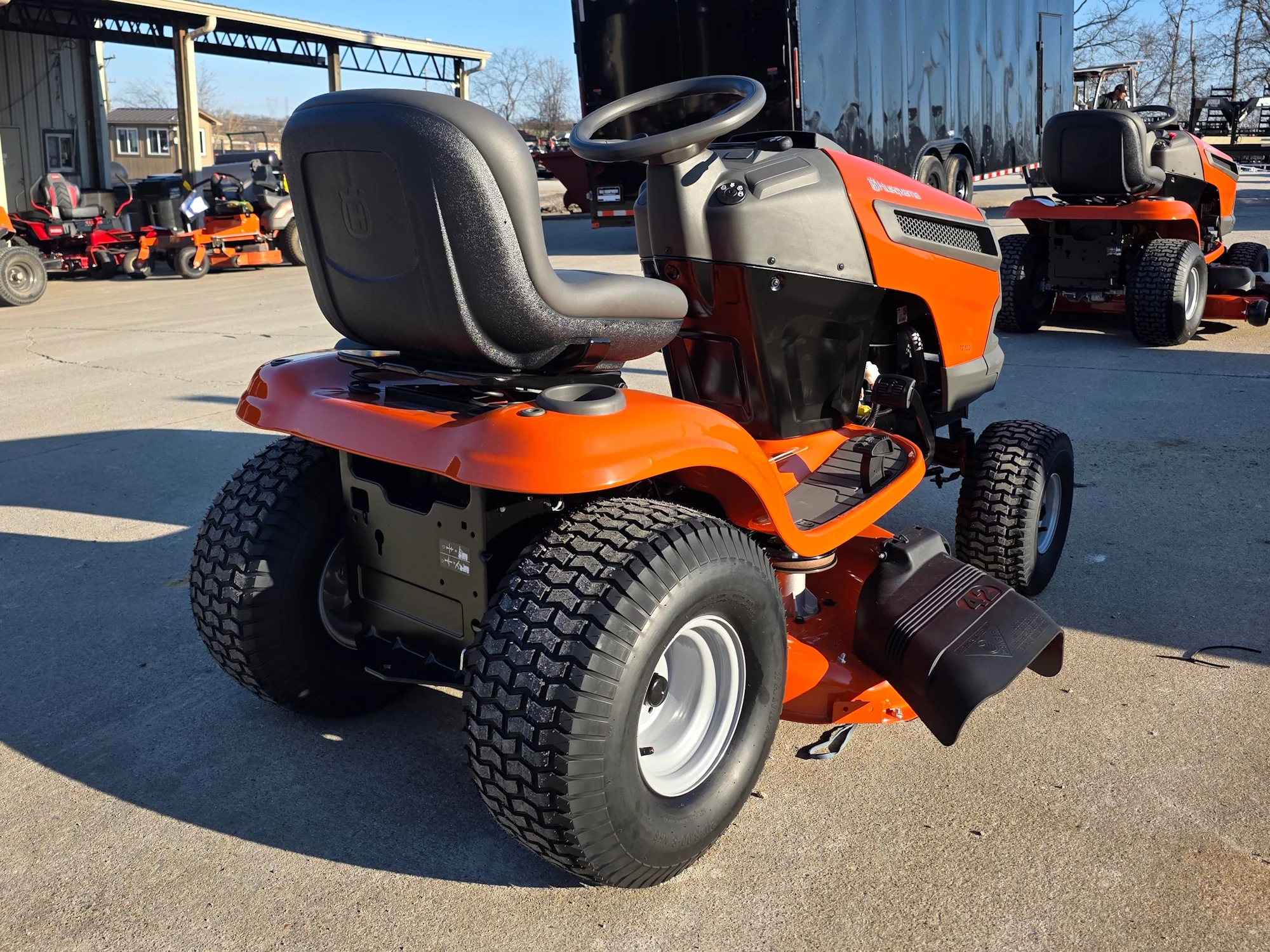 Husqvarna TS 120 42" Garden Lawn Tractor 19HP Briggs & Stratton (Scratch and Dent) - Image 7