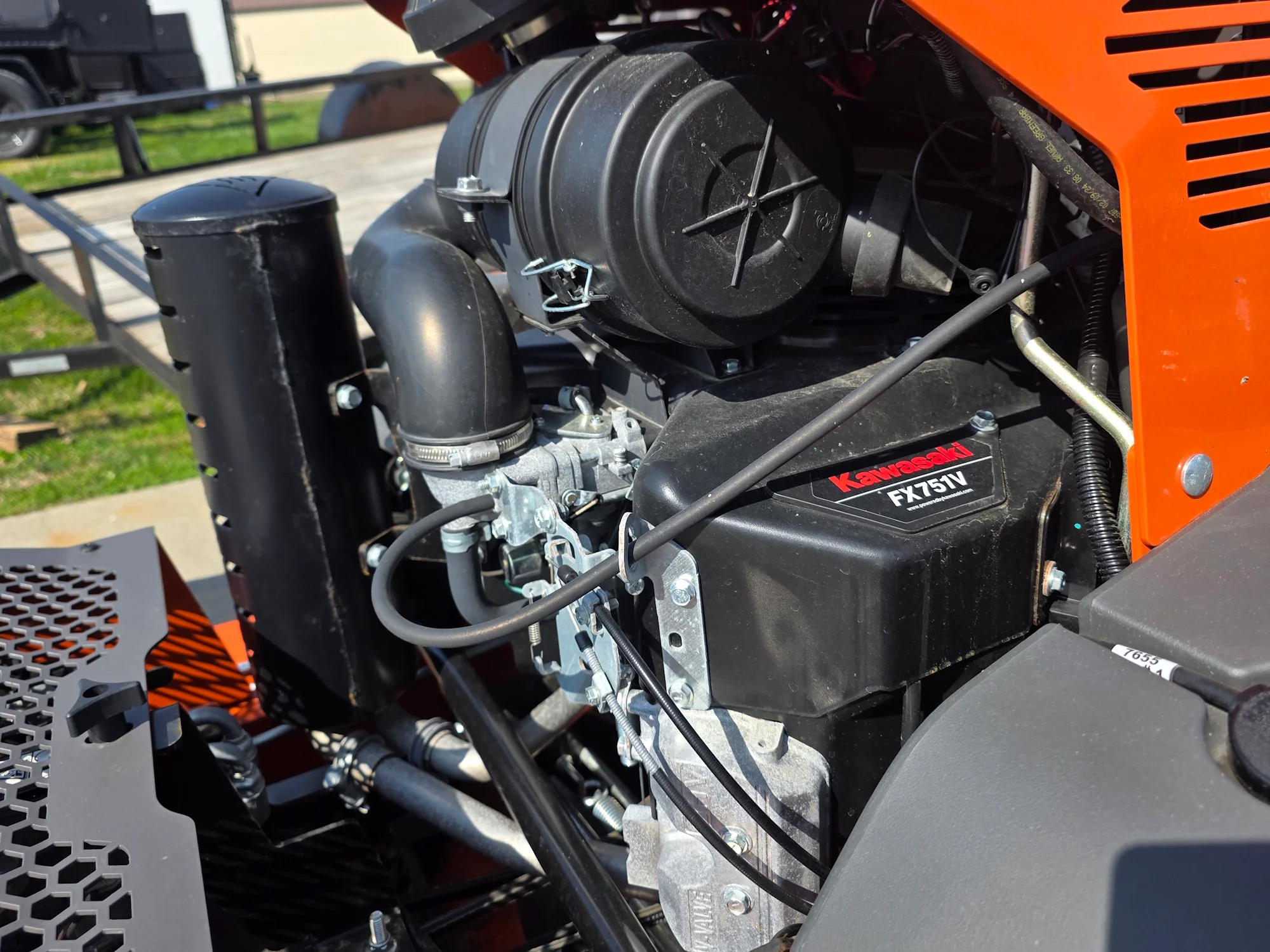 Husqvarna V554X Stand On Commercial Zero Turn Mower +Bonus 522L Trimmer - Image 13
