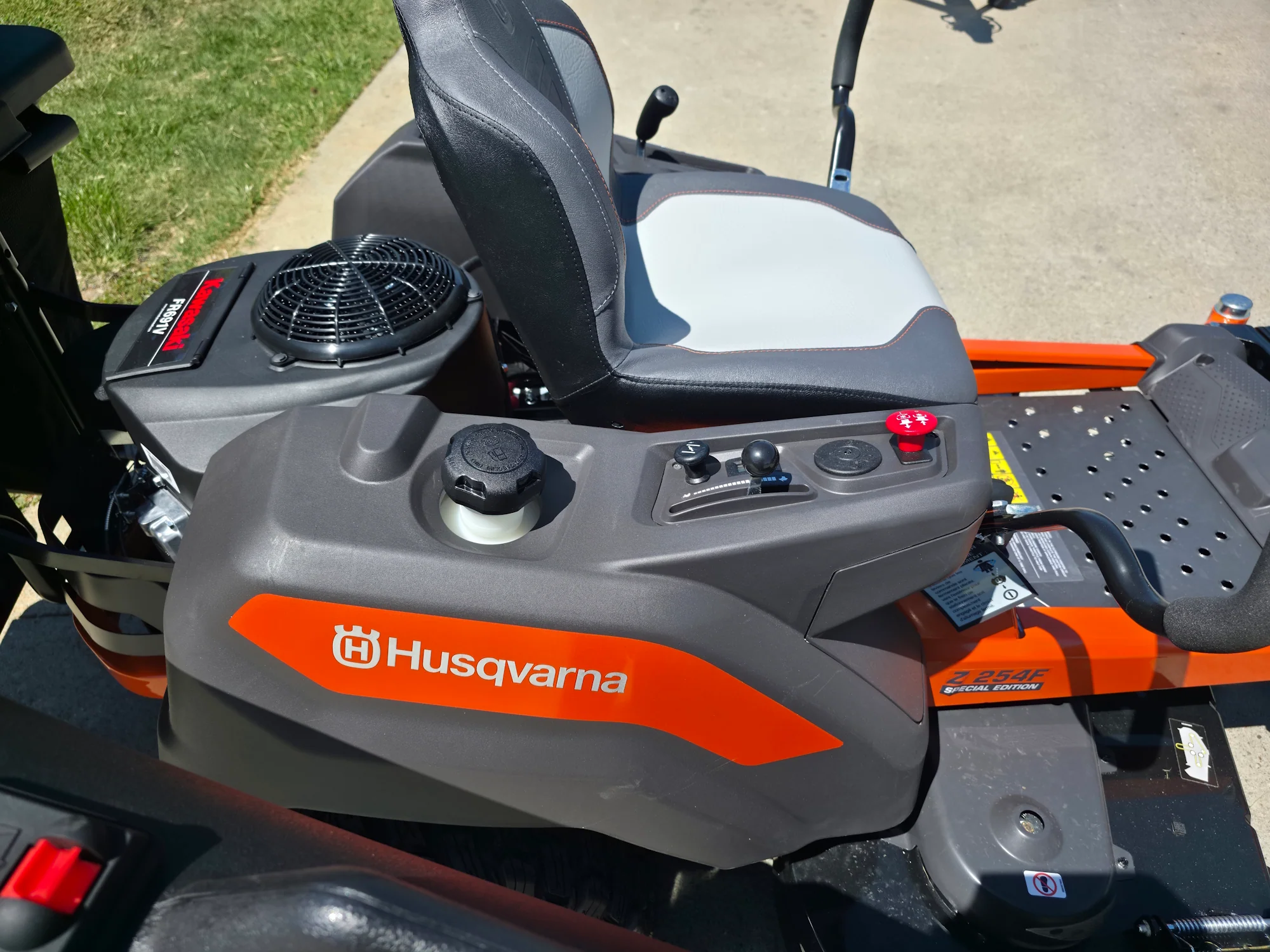 Husqvarna Z254F Special Edition Zero Turn Mower 23HP KAW with 591111401 Triple Bagger - Image 17