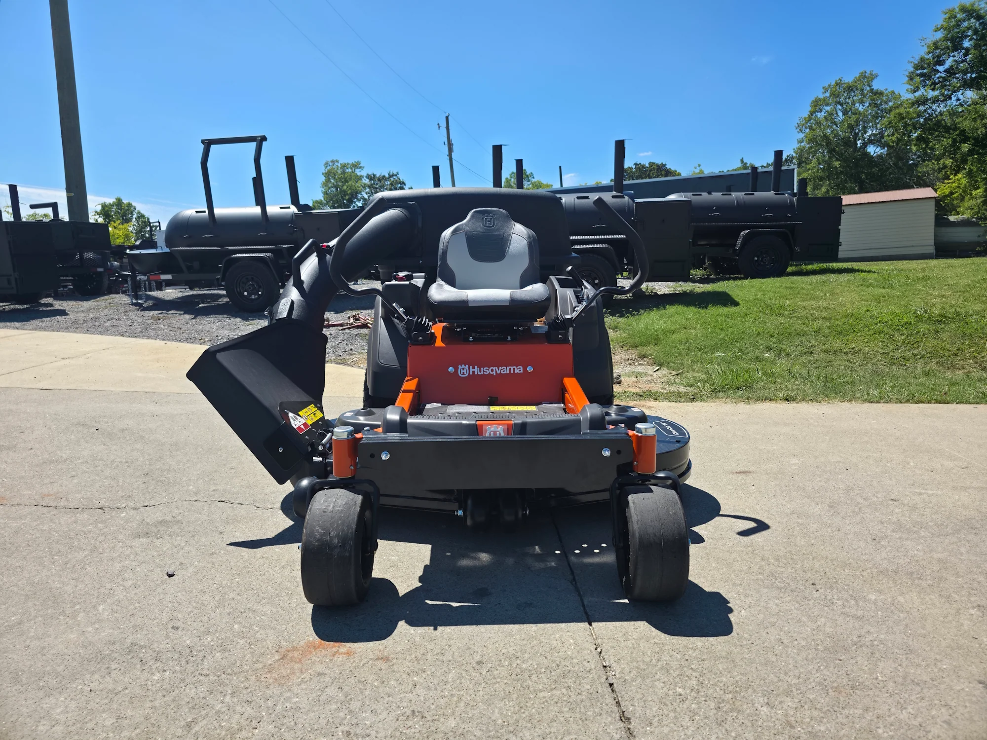 Husqvarna Z254F Special Edition Zero Turn Mower 23HP KAW with 591111401 Triple Bagger - Image 2